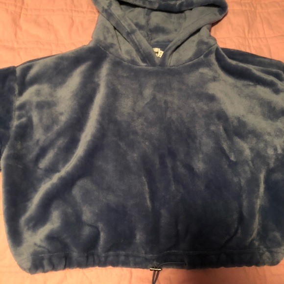 Cool Blue Fuzzy Cropped Sweatshirt - Picture 3 of 4